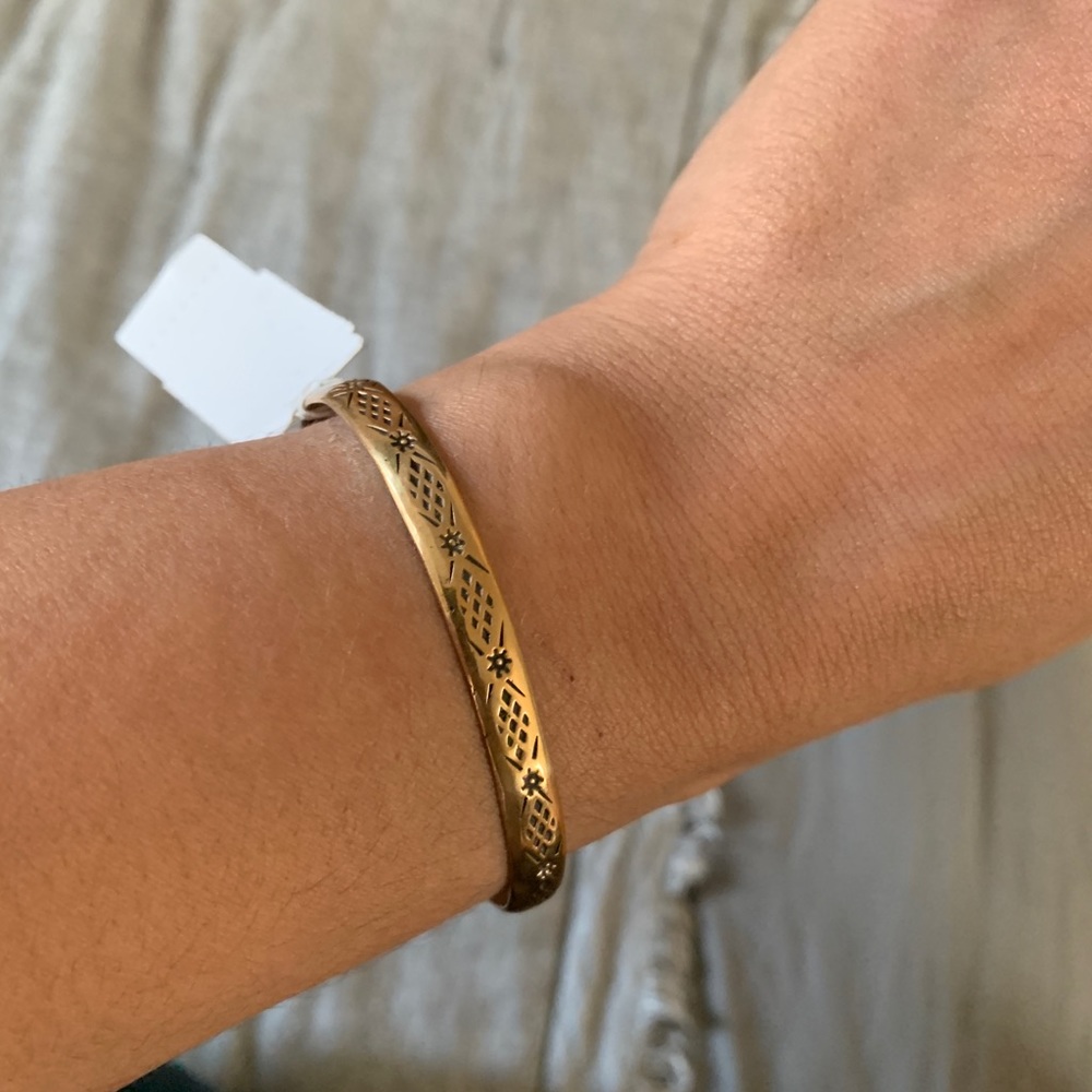 Gold engraved design bracelet